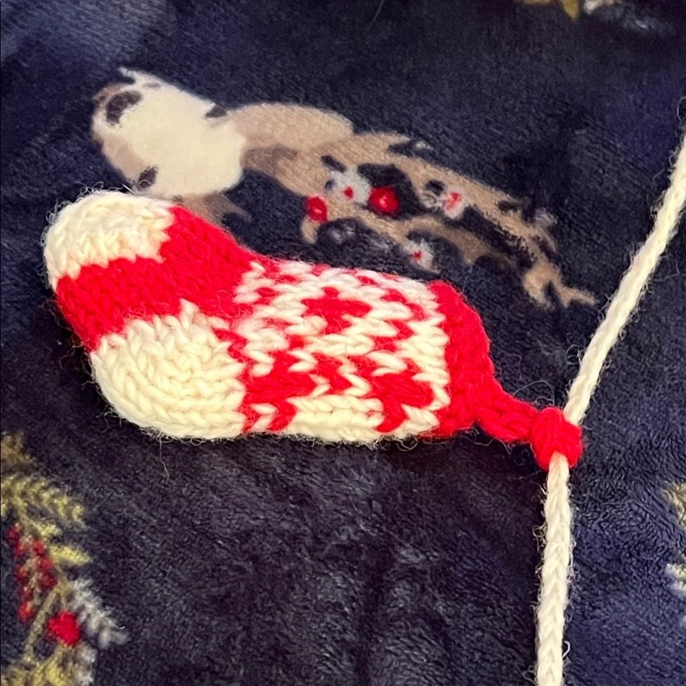 Vintage Festive Red and White Knit Stocking Garland